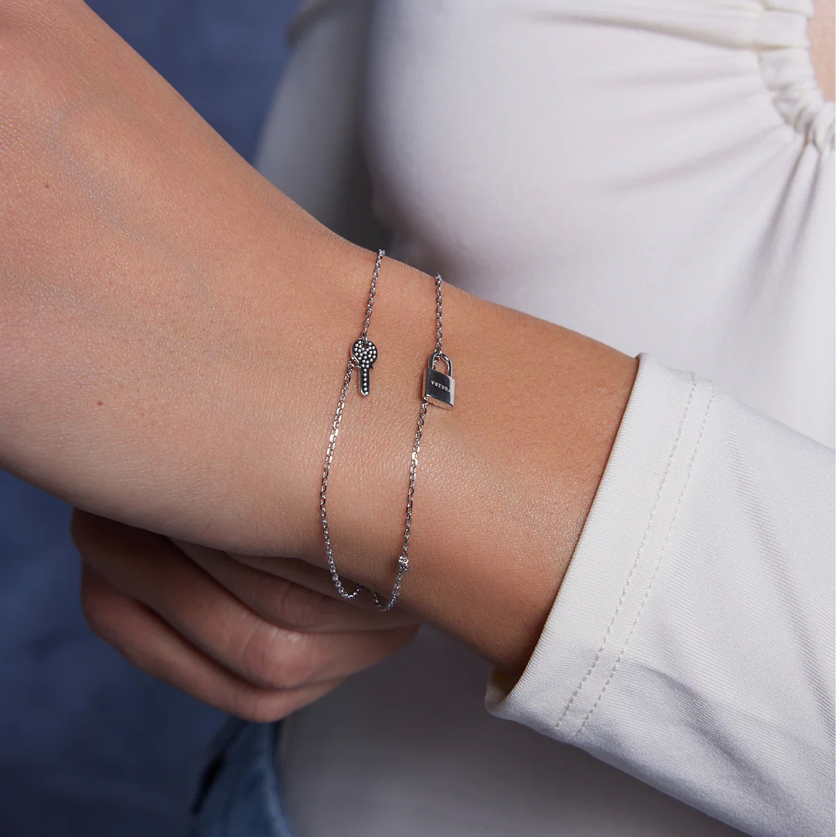 Srebrny zestaw dwóch bransoletek - kluczyk i kłódka - obrazek 2