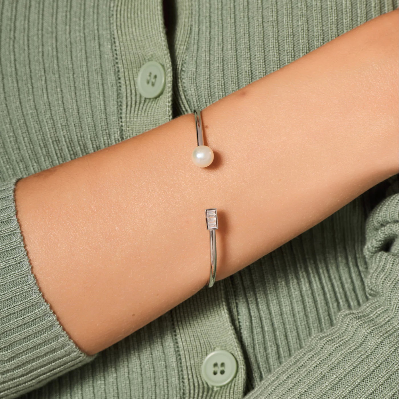 Bransoleta z perłą i cyrkoniami - BSN6669 - Image 2