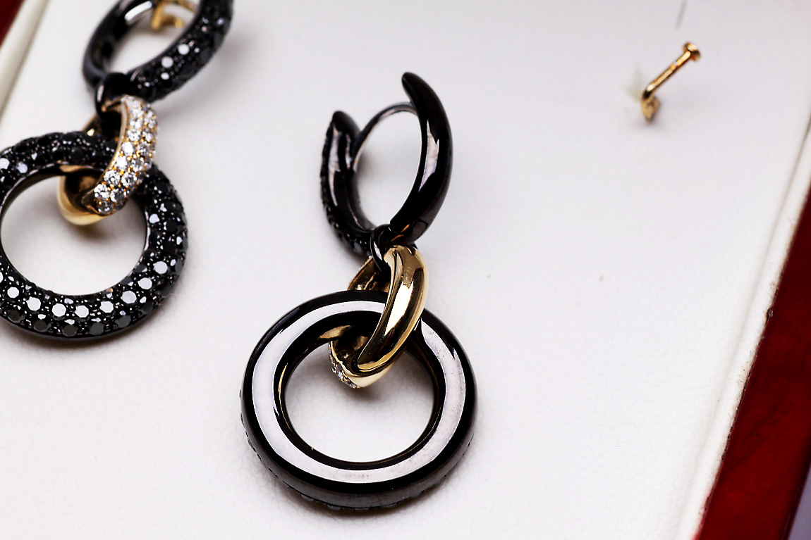 Exclusive | kolczyki z czarnego i żółtego złota z diamentami - obrazek 10