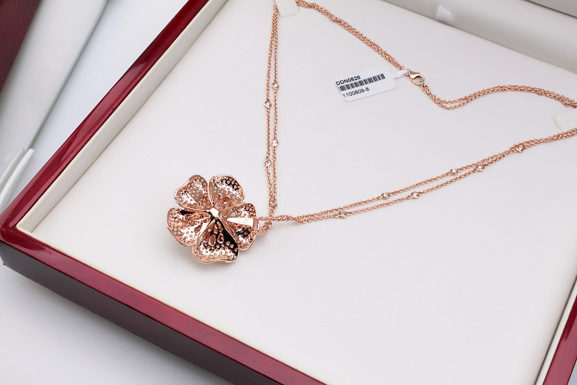 Exclusive | Cudowny brylantowy naszyjnik w kształcie róży - Image 5