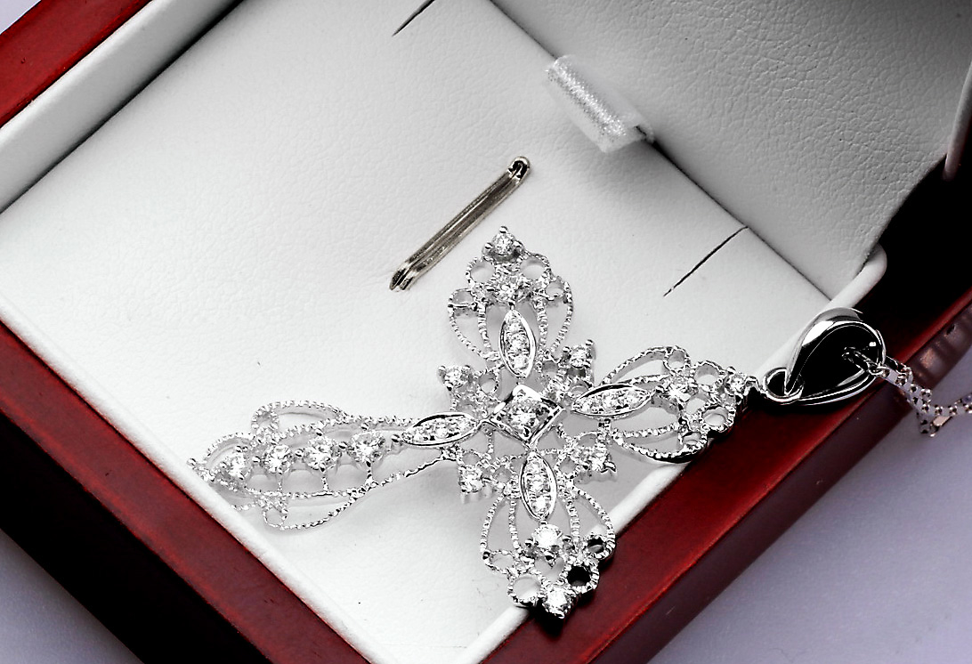 Exclusive | wisiorek krzyżyk z diamentami białe złoto 750 - obrazek 7