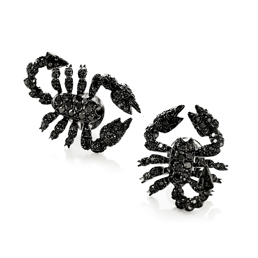 Exclusive | kolczyki skorpion z czarnego złota z czarnymi diamentami