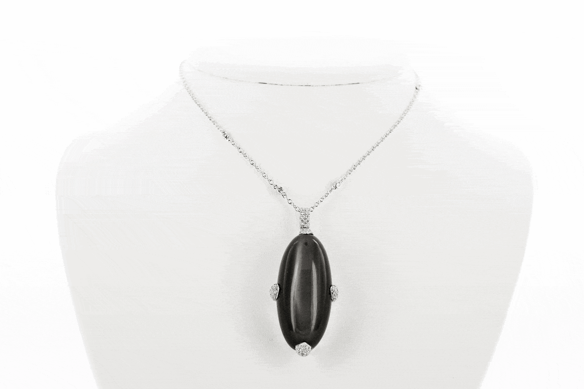 Exclusive | Przepiękny wisiorek onyks z brylantami w 18-karatowym złocie - obrazek 2