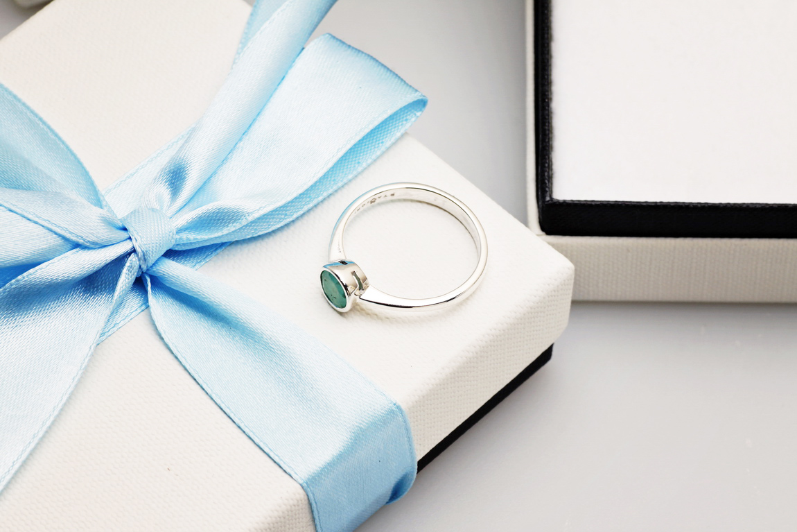 pierścionek srebrny z naturalnym szmaragdem – Bild 8
