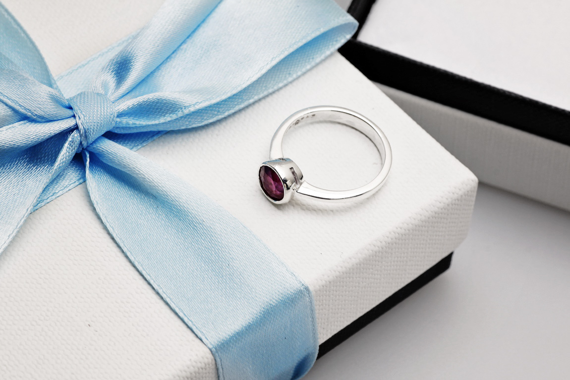 pierścionek srebrny z naturalnym rubinem - Obrázek 6