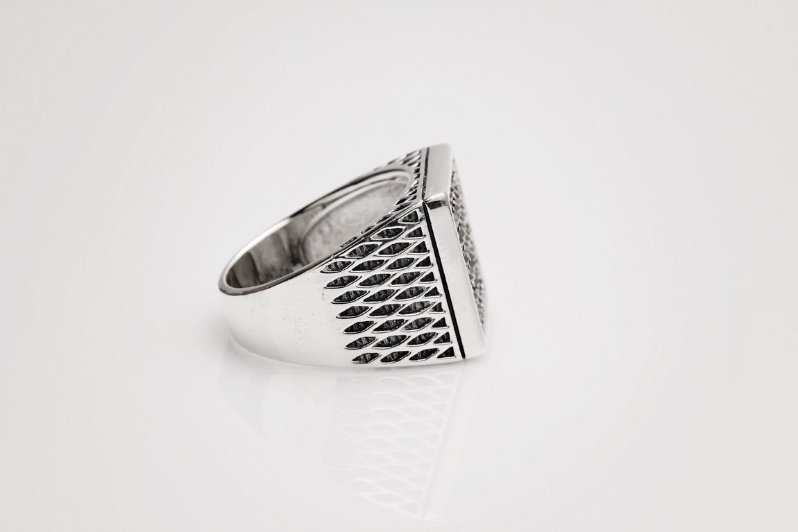 srebrny męski sygnet z markazytami - obrazek 3