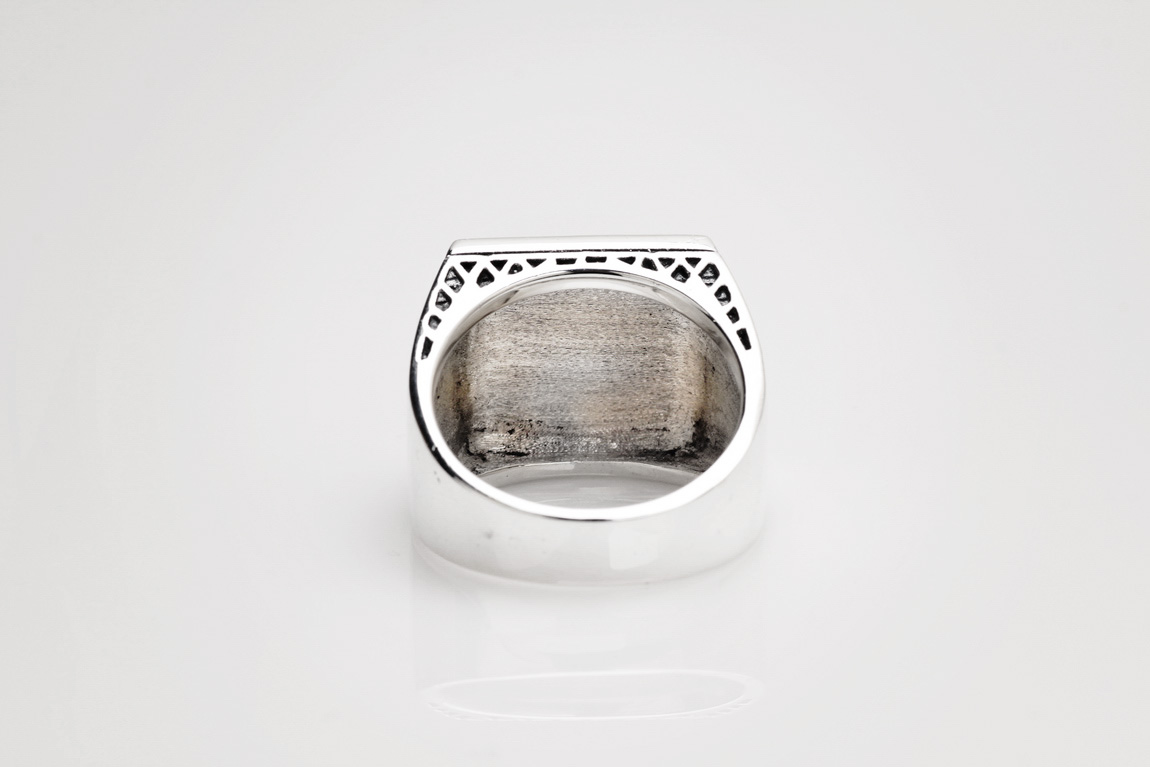 srebrny męski sygnet z markazytami - obrazek 5