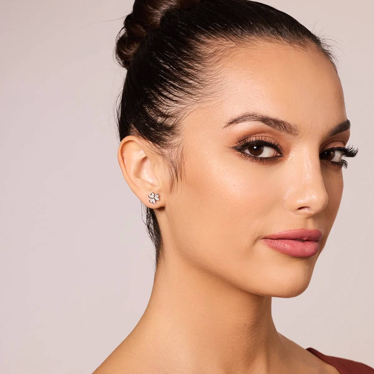 Srebrne kolczyki koniczynki z cyrkoniami - KDK5561 – Bild 2