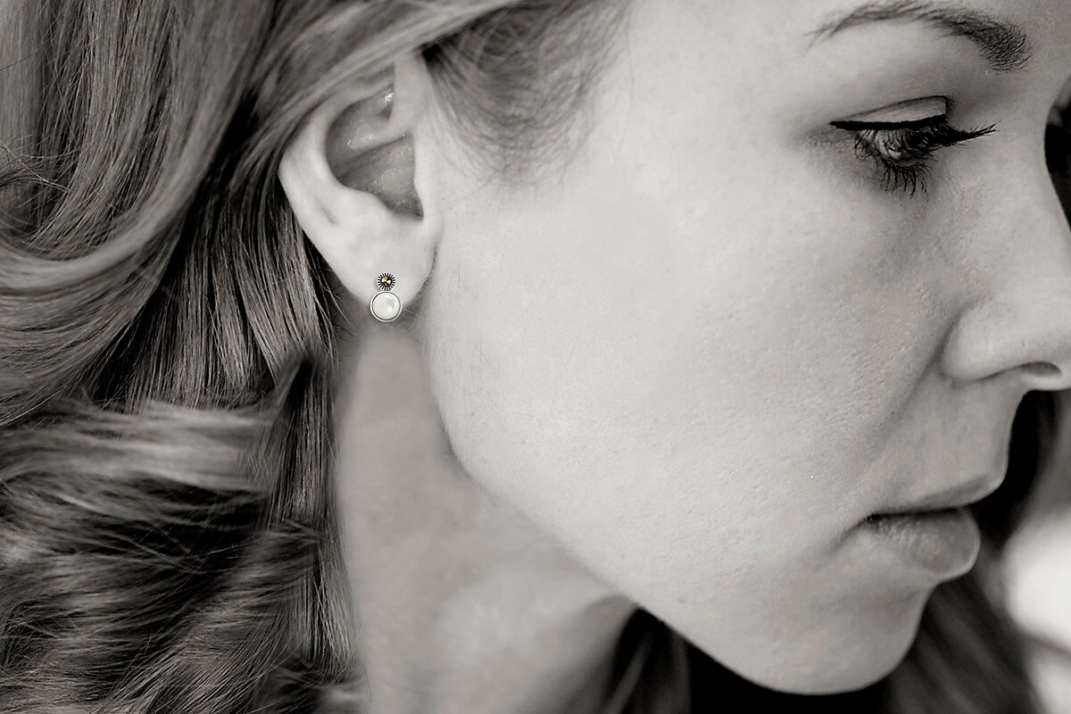 kolczyki srebrne z masą perłową i markazytami - Image 3