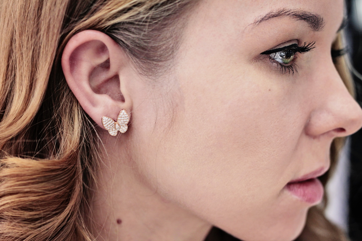 Exclusive | kolczyki motyle z różowego złota 750 z diamentami – Bild 5