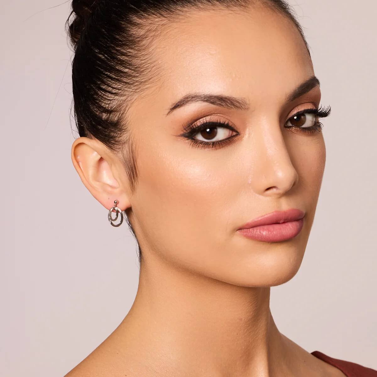 Srebrne kolczyki kółka geometryczne - KSC6255 – Bild 3