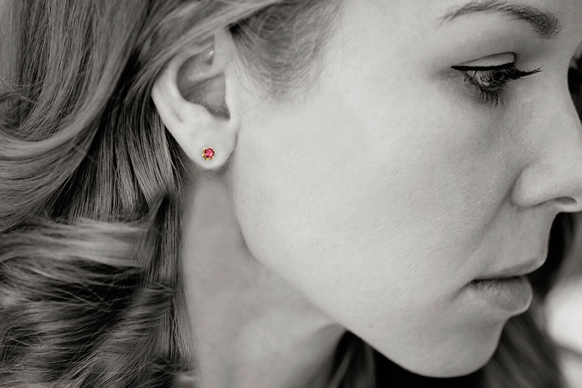 Złote kolczyki z rubinami z żółtego złota – Bild 4