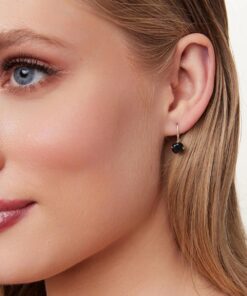 Alternativní pohled na Złote kolczyki z czarną cyrkonią - bigiel otwarty