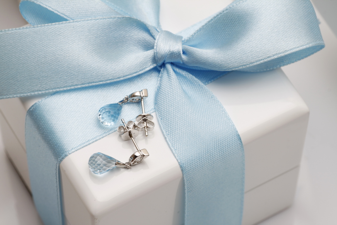 Exclusive | kolczyki łezki z żółtego złota z topazami i brylantami - obrazek 9