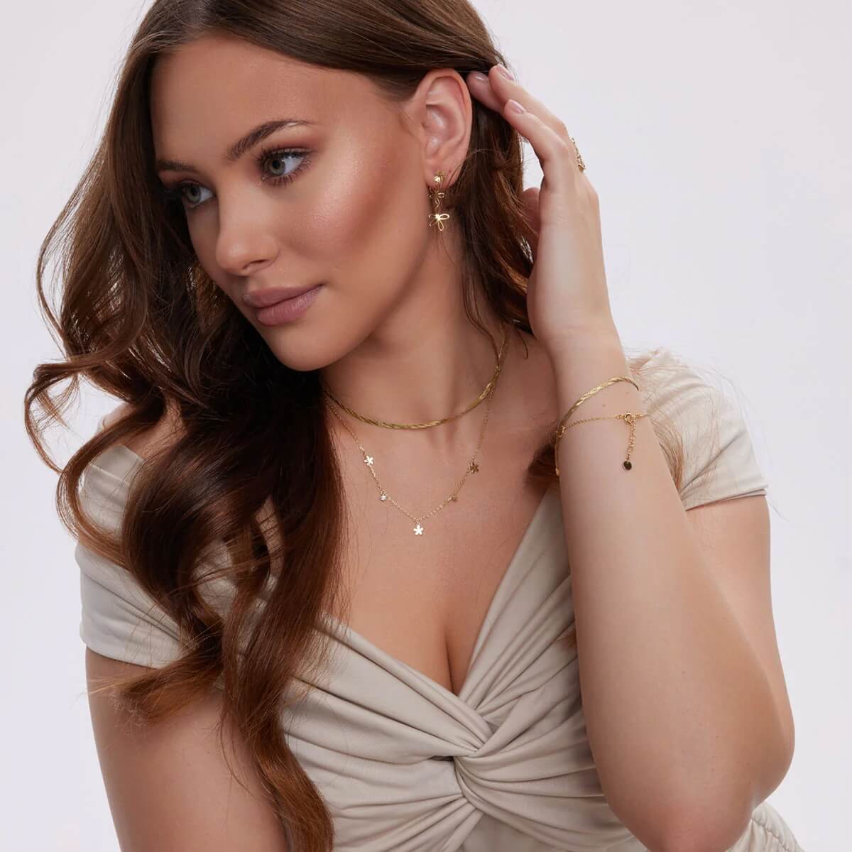 Srebrny delikatny naszyjnik z kwiatkami i cyrkonią – Bild 2