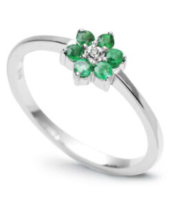 Śliczny pierścionek kwiatek ze szmaragdami i diamentem w białym złocie
