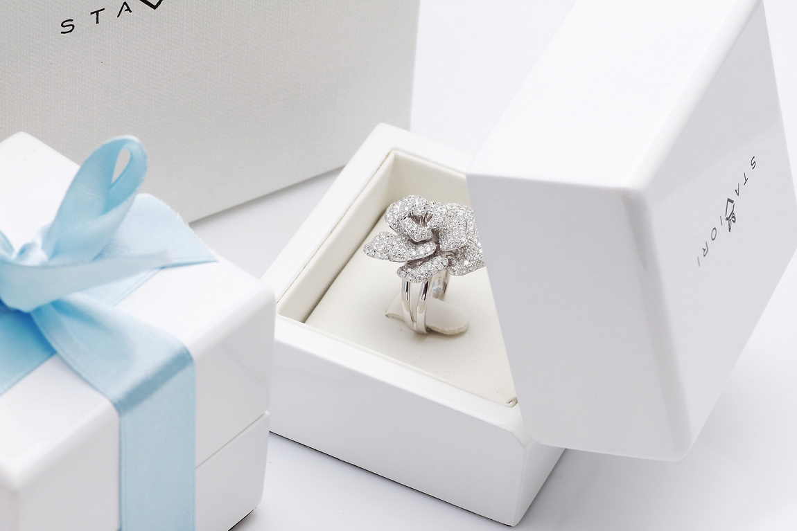 Exclusive | pierścionek z brylantami w kształcie kwiatu w 18-karatowym złocie - Image 14