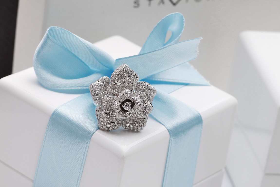 Exclusive | pierścionek z brylantami w kształcie kwiatu w 18-karatowym złocie - Image 7