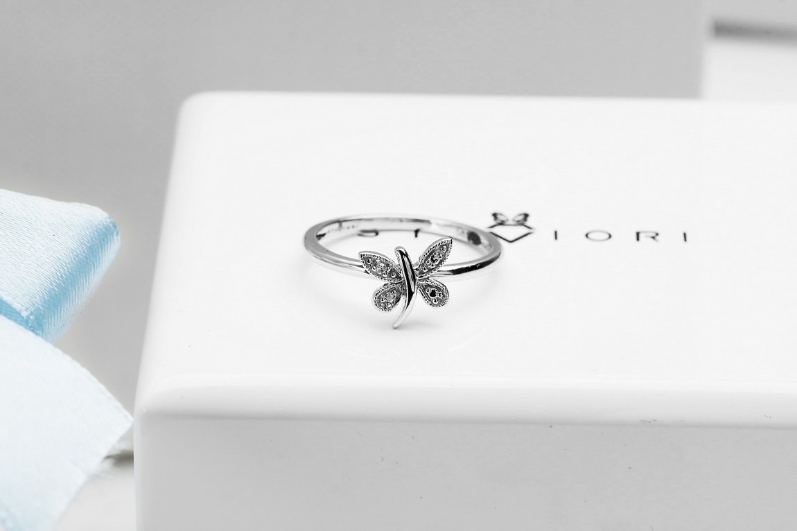 pierścionek motylek z białego złota z diamentem - obrazek 9