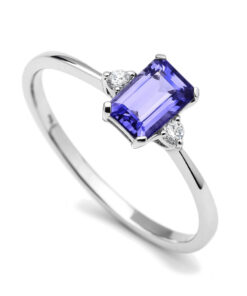 pierścionek z białego złota z tanzanitem i diamentami