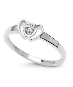 pierścionek z z białego lub żółtego złota - dwa serca z brylantem