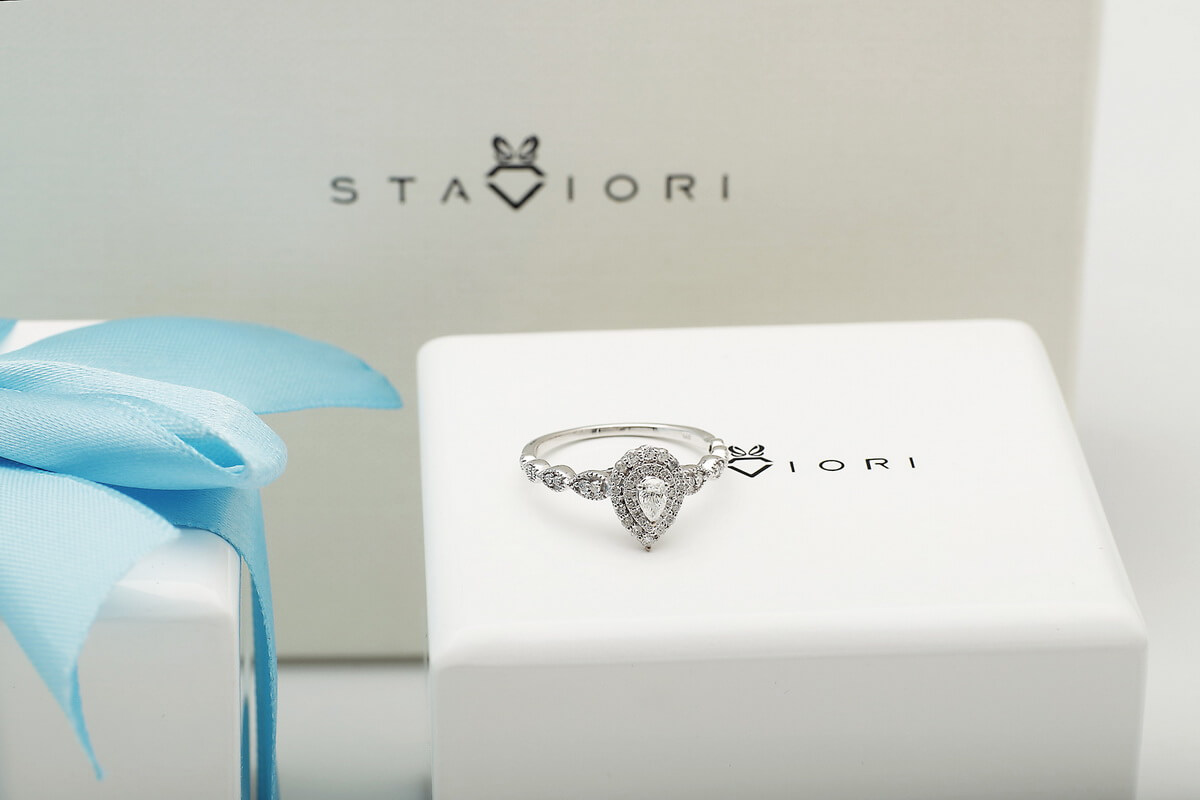 Exclusive | przepiękny brylantowy pierścionek zaręczynowy z centralnym diamentem typu "pear" – Bild 11