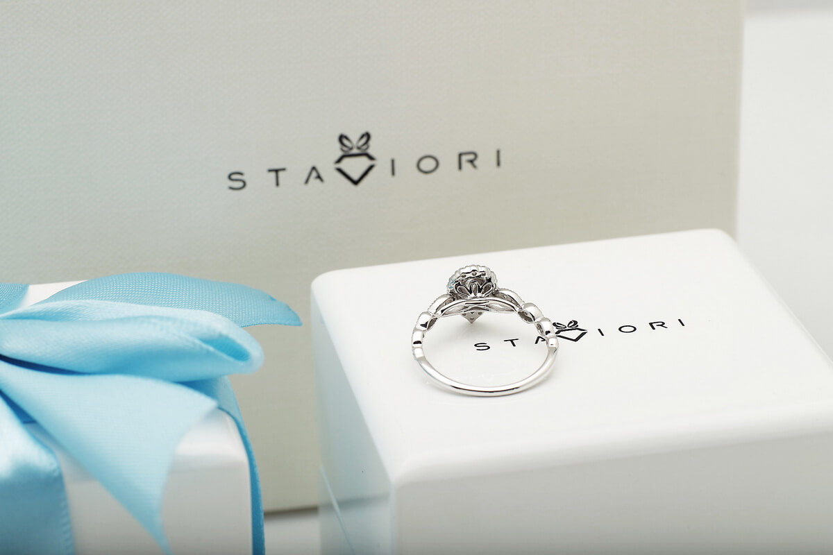 Exclusive | przepiękny brylantowy pierścionek zaręczynowy z centralnym diamentem typu "pear" – Bild 13