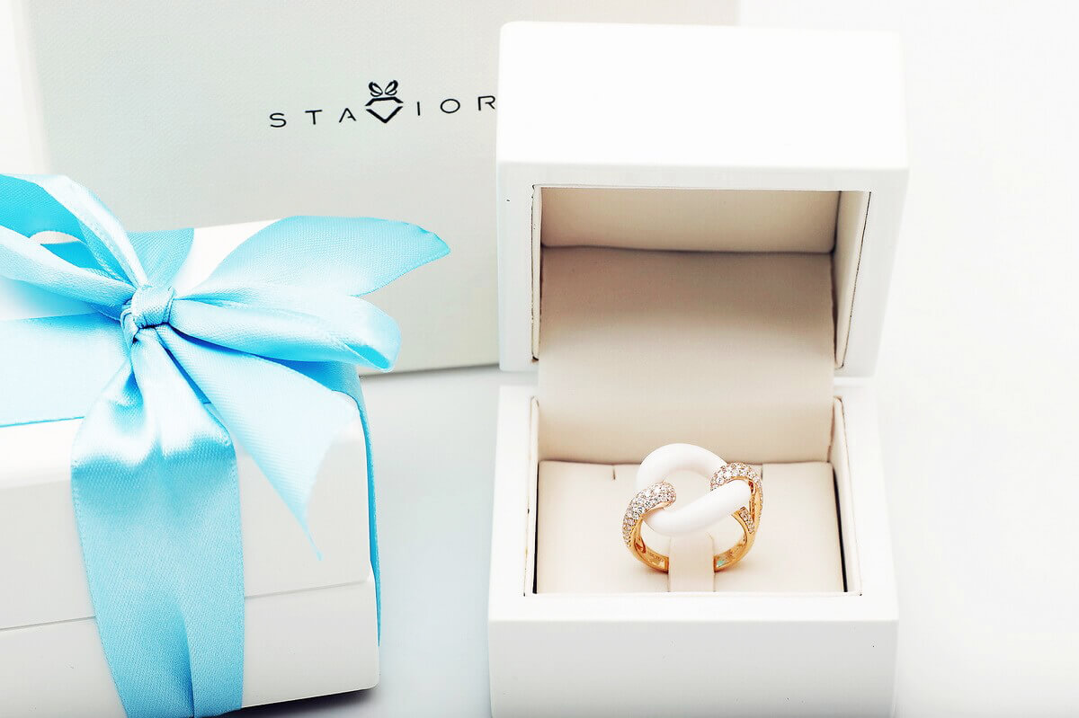 Exclusive | pierścionek z różowego złota 750 z białym agatem i brylantami – Bild 4