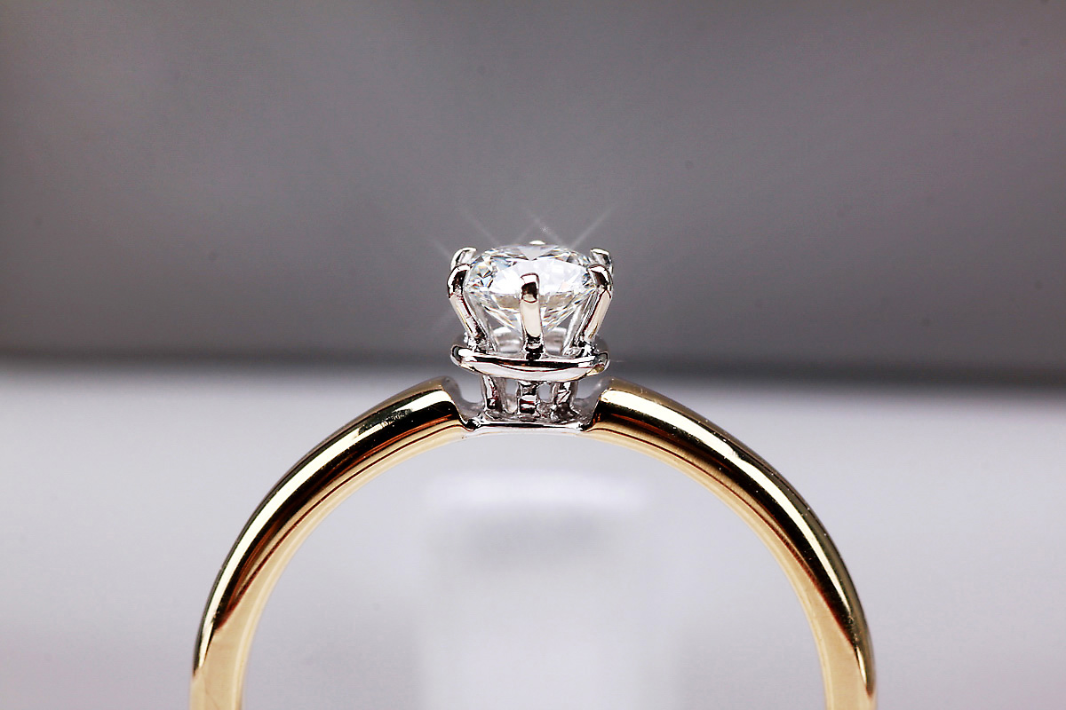 Exclusive | piękny zaręczynowy z brylantem 0,25ct G/Si1 w 6 łapkach i 18-karatowym złocie - obrazek 11