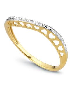 pierścionek z serduszkami i diamentem