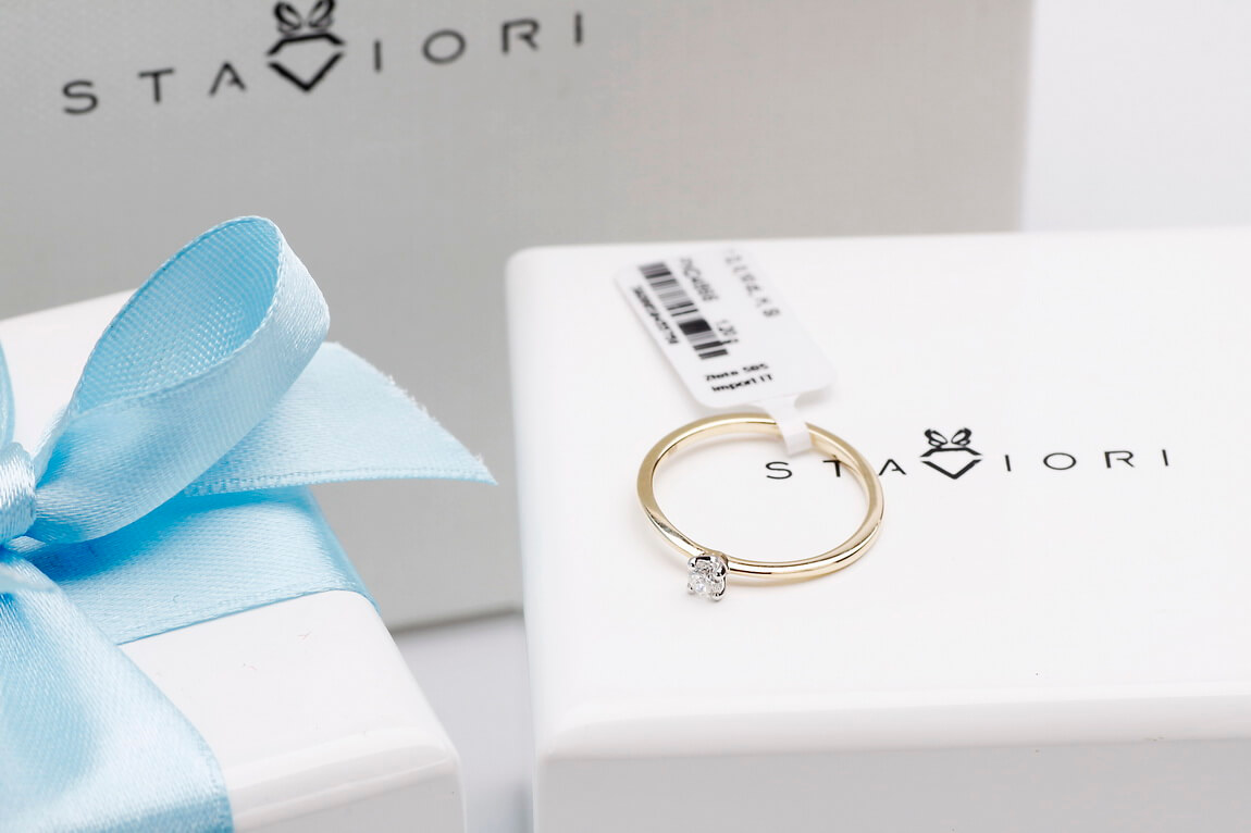 Delikatny śliczny pierścionek z brylantem 0,10ct H/Si - Obrázek 10