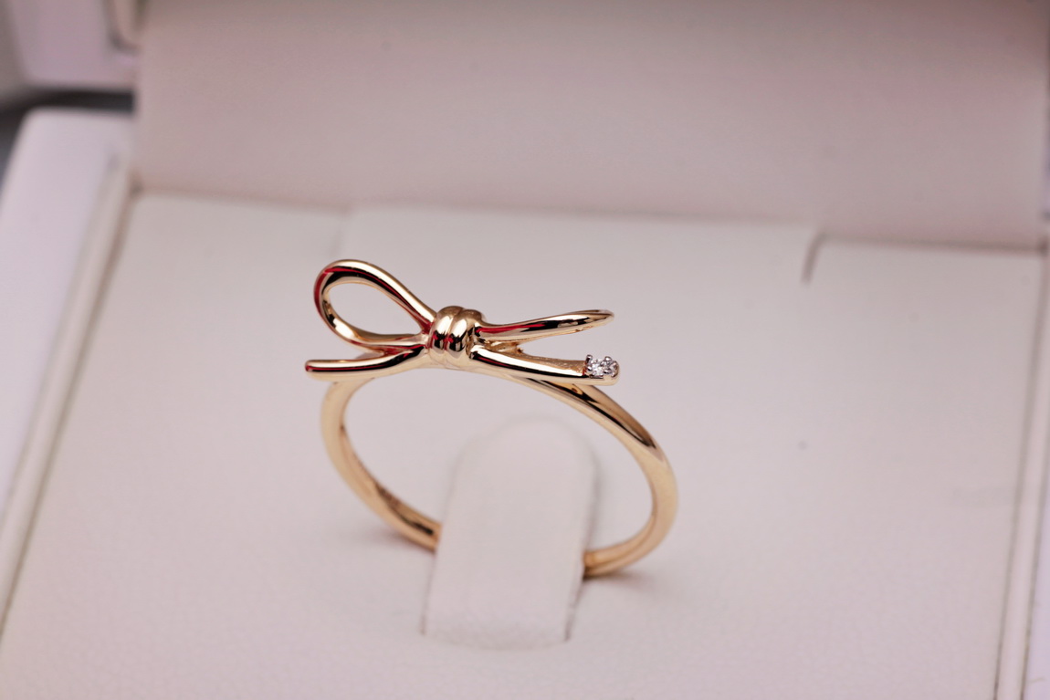 Staviori | pierścionek kokardka z żółtego złota z diamencikiem - obrazek 5