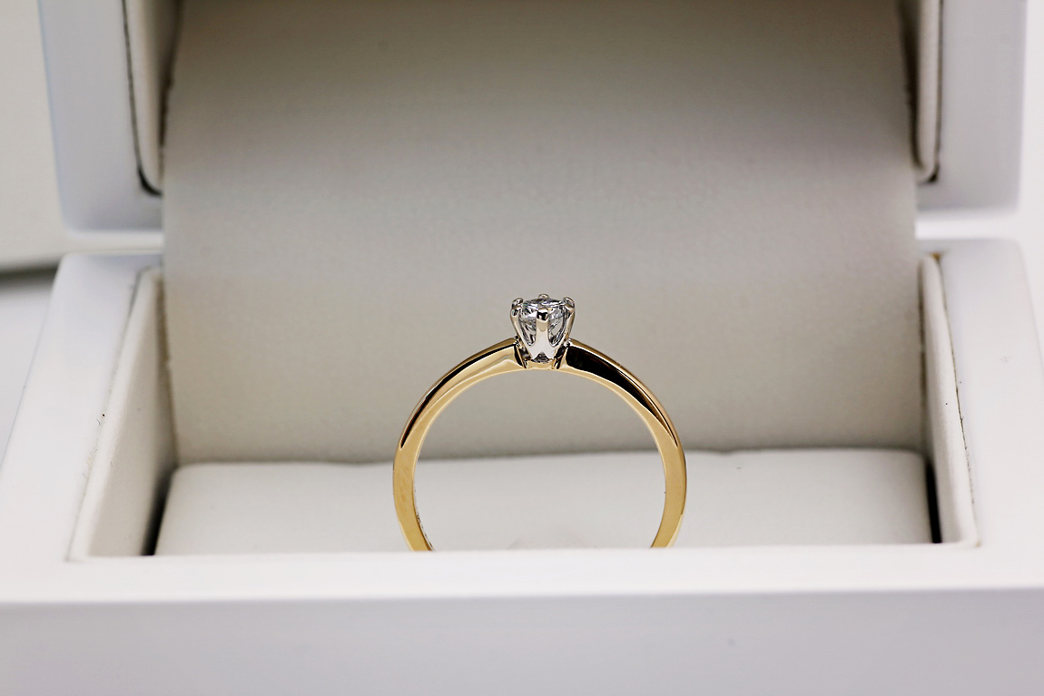 Staviori | Piękny klasyczny zaręczynowy pierścionek z brylantem 0,25ct G/Si1 - Image 11