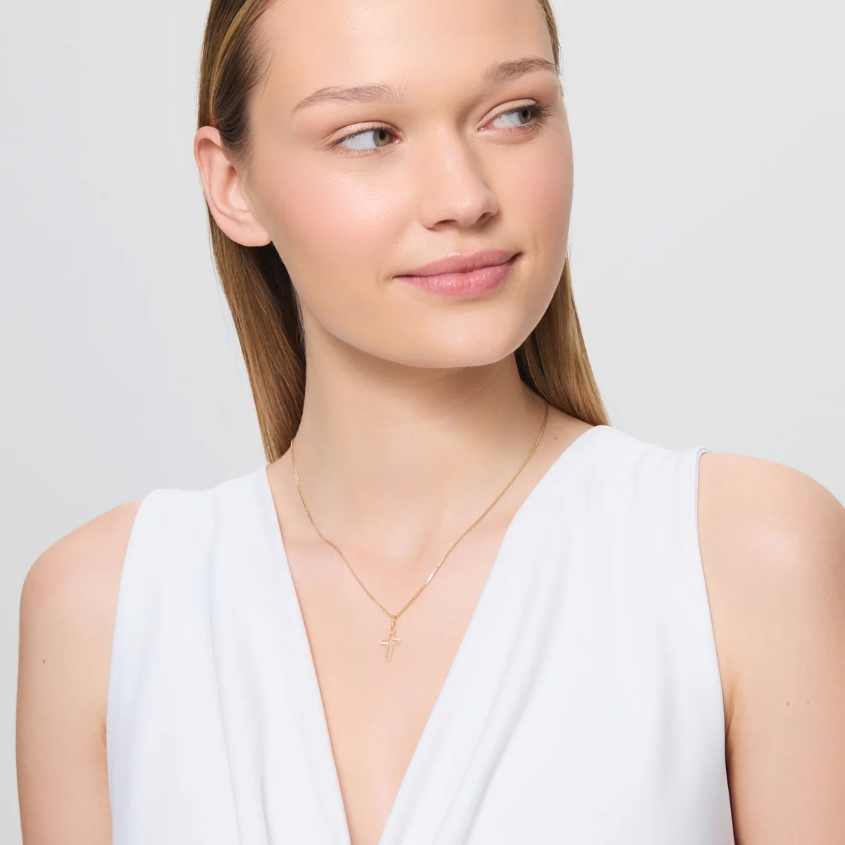 Delikatny krzyżyk z żółtego złota 0,333 - obrazek 3