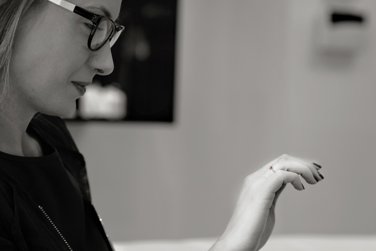 Exclusive | pierścionek zaręczynowy z brylantem 0,25ct różowe i białe złoto 750 - obrazek 11